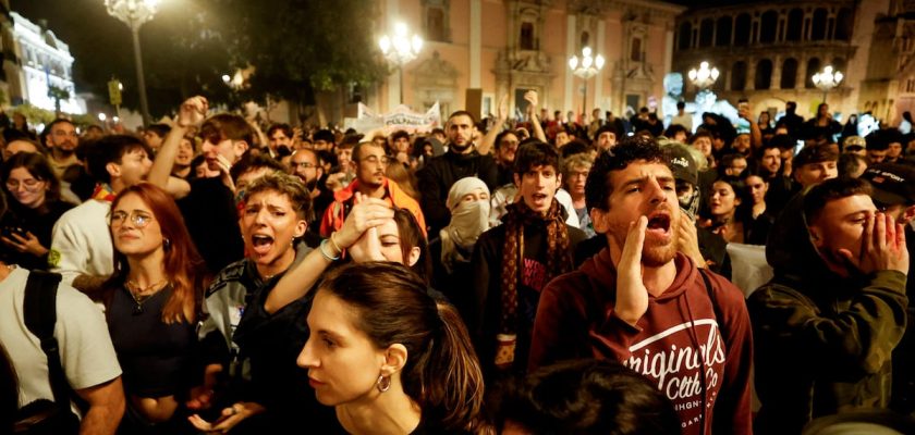 La ola de indignación en Valencia: ¿Qué está pasando tras la gestión de Carlos Mazón?