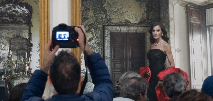 La tiranía de Cronos: el fenómeno de los retratos reales de Annie Leibovitz en Madrid