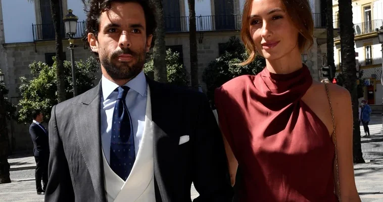 La discreta boda de alonso aznar y renata collado: un nuevo capítulo en la alta sociedad