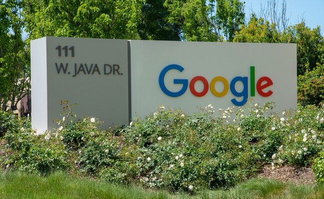 Google y Microsoft en la batalla por la IA: ¿el fin de la hegemonía de OpenAI?