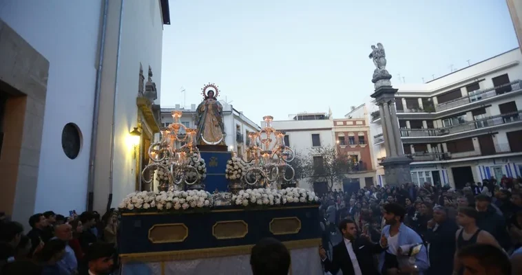 La tradiciones navideñas en España: espiritualidad, juventud y comunidad en la procesión de la inmaculada