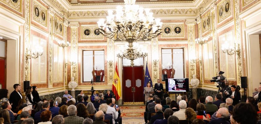 Homenaje a las víctimas del franquismo: un momento para la memoria y la reflexión en el Congreso