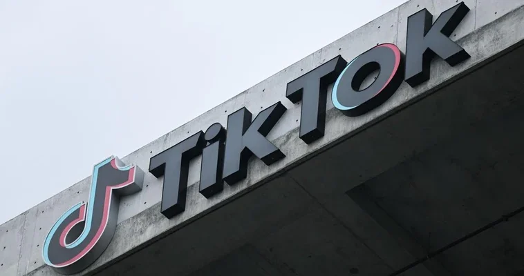 Trump y TikTok: la curiosa relación entre política, tecnología y juventud