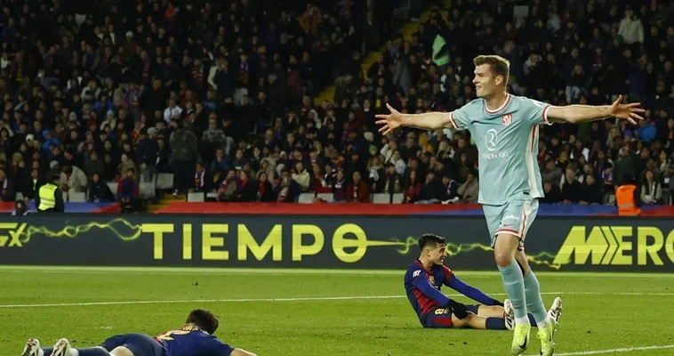 Atlético de Madrid sorprende al Barcelona en un emocionante partido de la Liga Española