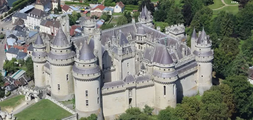 Descubre la magia de los castillos en Francia: un viaje a través de la historia y la elegancia