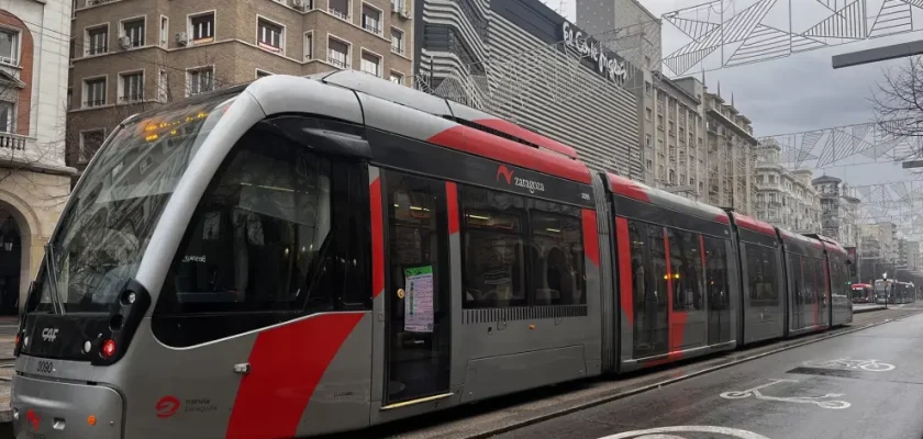 Accidente trágico en Zaragoza: el impacto de un tranvía cobra la vida de una niña de ocho años