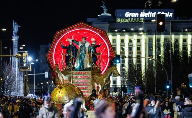 ¿Turismo navideño o especulación? El fenómeno de las cabalgatas y su impacto en los precios de alojamiento