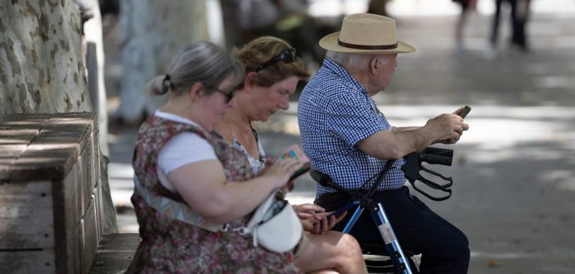 El sorprendente auge de la tecnología en personas mayores: revelaciones del V Barómetro del consumidor sénior