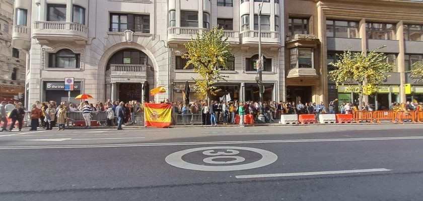 La controversia de la ertzaintza: un agente sancionado por su rol en protestas de vox