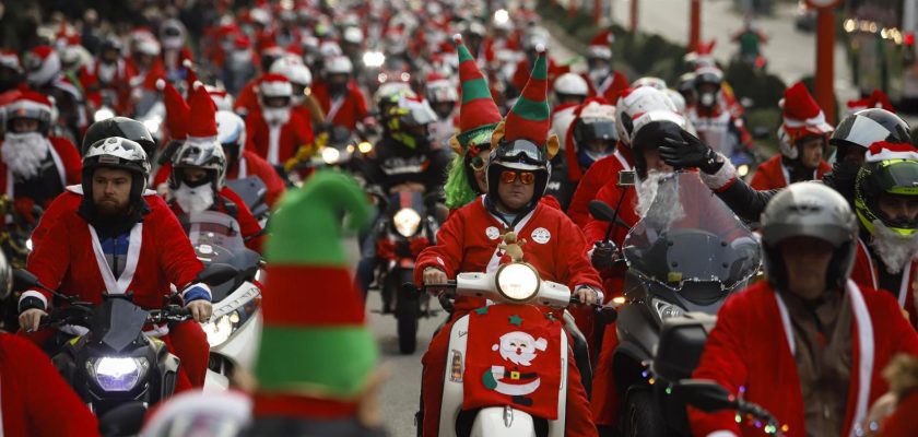 La navidad sobre dos ruedas: motoristas disfrutan de la magia navideña en Vigo