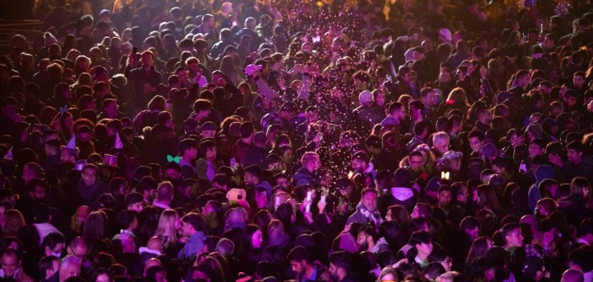 Barcelona se prepara para la Nochevieja: fiesta, seguridad y arte se unen en una celebración única