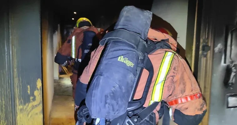 Impactante ataque en vivienda en Valencia: una mujer incendia un edificio mientras los vecinos duermen