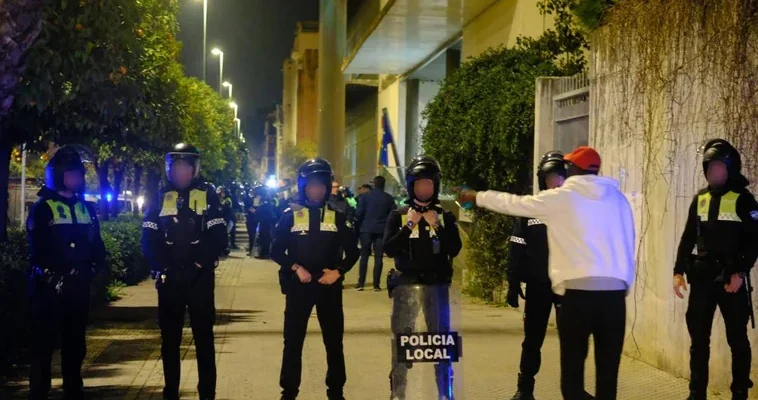 Tensión y descontrol: incidente violento en Sevilla y sus implicaciones en la seguridad ciudadana