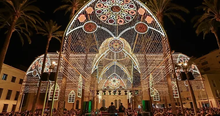 La mágica Navidad en Almería: Un recorrido por sus luces, actividades y tradiciones