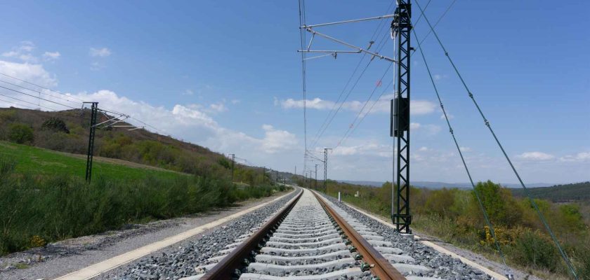 Descarrilamiento de tren en Foz: ¿qué podemos aprender sobre la seguridad ferroviaria en España?