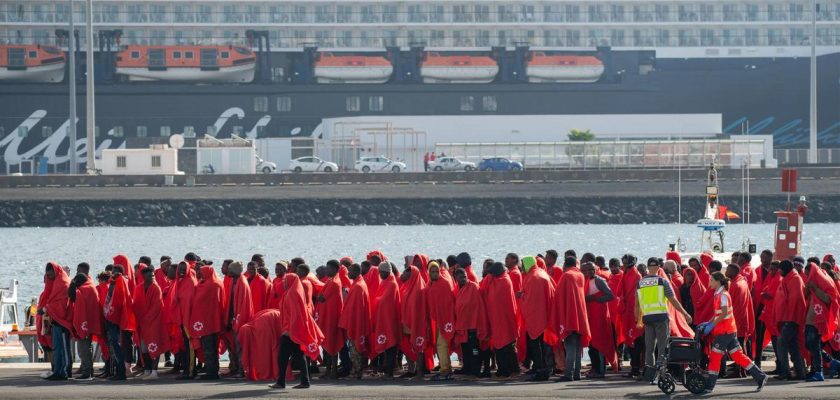 La crisis migratoria en Canarias: un mar de desafíos y esperanzas en 2023