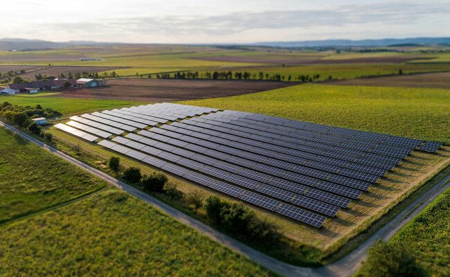 España lidera la generación solar en el Mediterráneo: ¿qué significa esto para nuestro futuro energético?