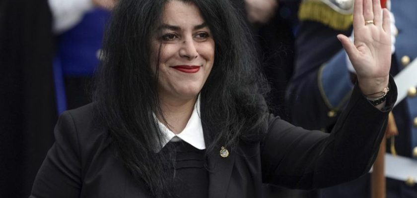 Marjane Satrapi rechaza la Legión de Honor: un acto de valentía ante la hipocresía francesa