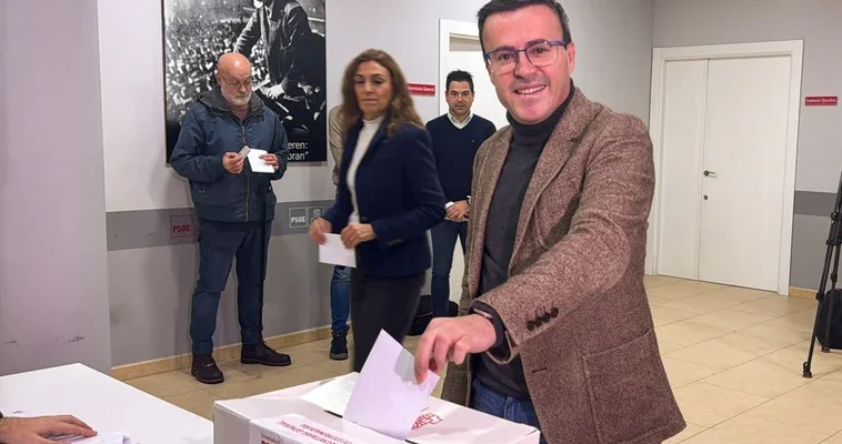 La nueva era del PSOE en Extremadura: ¿un cambio radical o la misma historia?