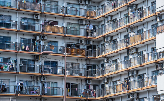 La crisis de espacio en Japón: ¿cómo afecta a jóvenes y ancianos?