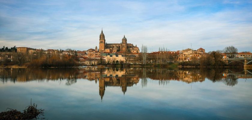 El legado de miguel de unamuno en salamanca: un viaje literario por sus lugares más emblemáticos