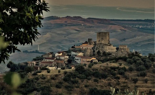 La inesperada ordenanza de Belcastro: ¿puede la ironía salvar la sanidad en Calabria?