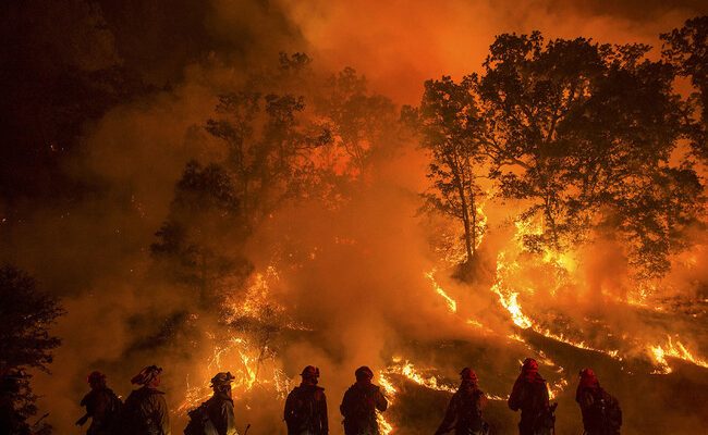 La crisis de los seguros en California: un fuego que consume más que casas