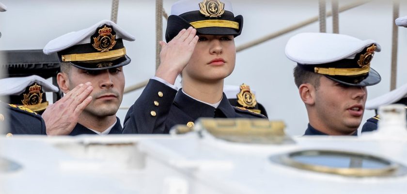 La paradoja de Teseo en el buque escuela Juan Sebastián de Elcano: tradición y modernidad en la Armada Española