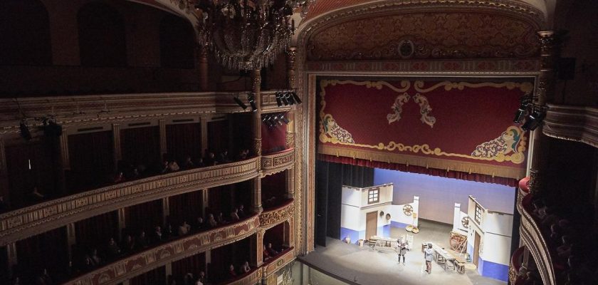 El cierre del Teatro Lope de Vega: un lamento que resuena en Sevilla