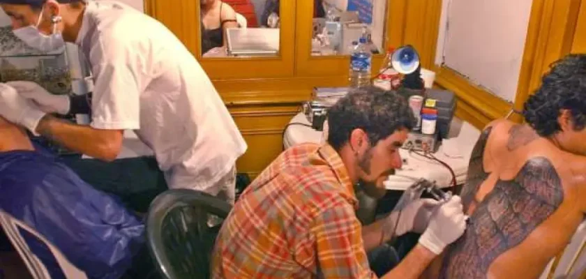 ¿Por qué los artistas del tatuaje pueden rechazar tu diseño? 4 razones sorprendentes que debes conocer