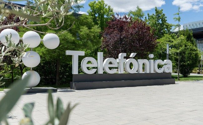 La caída y el dilema de Telefónica: el legado de pallete en una nueva era digital