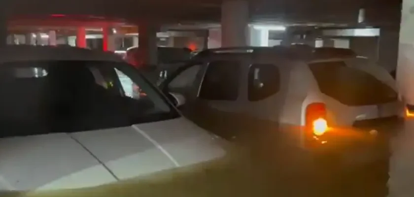 Inundación en Alcorcón: La inesperada batalla del agua contra los coches tuneados