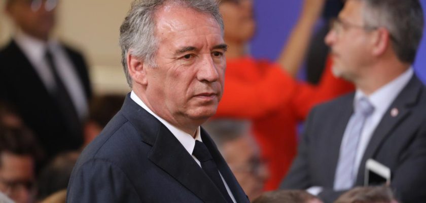 La difícil danza política en Francia: ¿qué significa la moción de censura para el nuevo gobierno de bayrou?