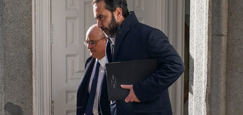 Víctor de Aldama responde a la acusación del PSOE: tensión y estrategias en el caso hidrocarburos