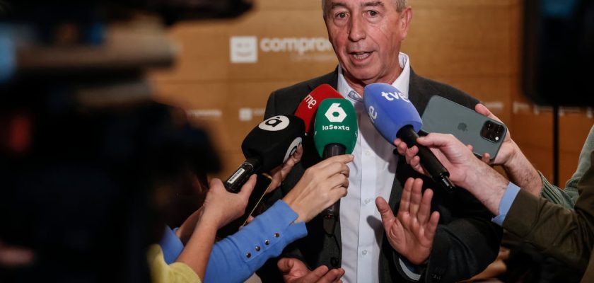 Carlos Mazón bajo la lupa: exigencia de transparencia en tiempos de crisis en Valencia