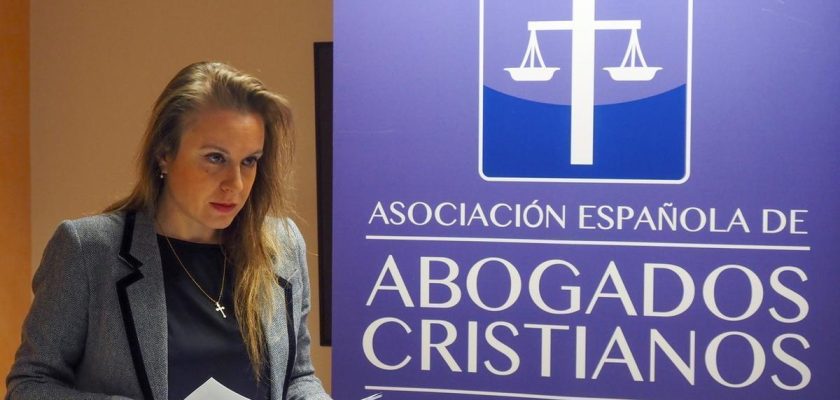 La caza de la libertad de expresión: Abogados Cristianos, la nueva Inquisición en acción