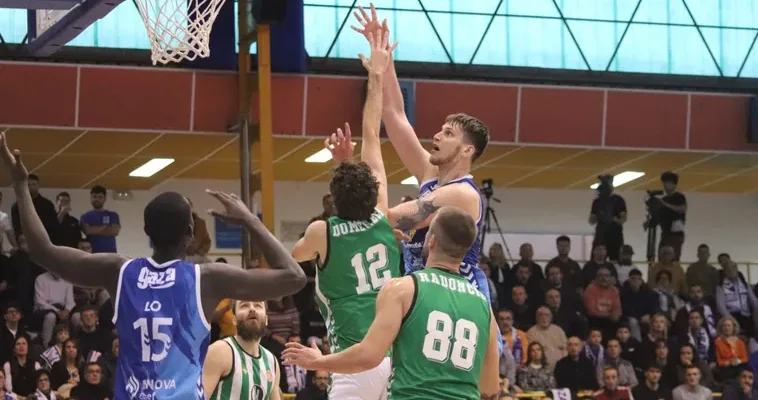 El emocionante duelo entre el Betis Baloncesto y Caja Rural Zamora: un análisis de la jornada de locura