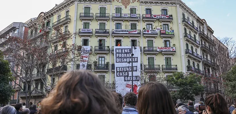 Desalojo en Casa Orsola: la lucha de los vecinos contra el acoso inmobiliario en Barcelona