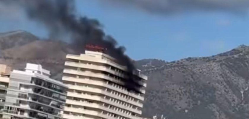 Impactante incendio en Fuengirola: vecinos se convierten en héroes al extinguir llamas en el edificio Stella Maris