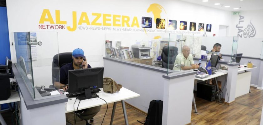 la autoridad nacional palestina suspende a al jazeera: un nuevo giro en la cobertura de la prensa en tiempo de guerra