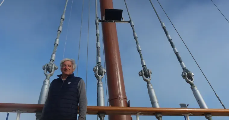 Emoción y tradición en el embarque de la princesa Leonor: un viaje simbólico a bordo del Elcano