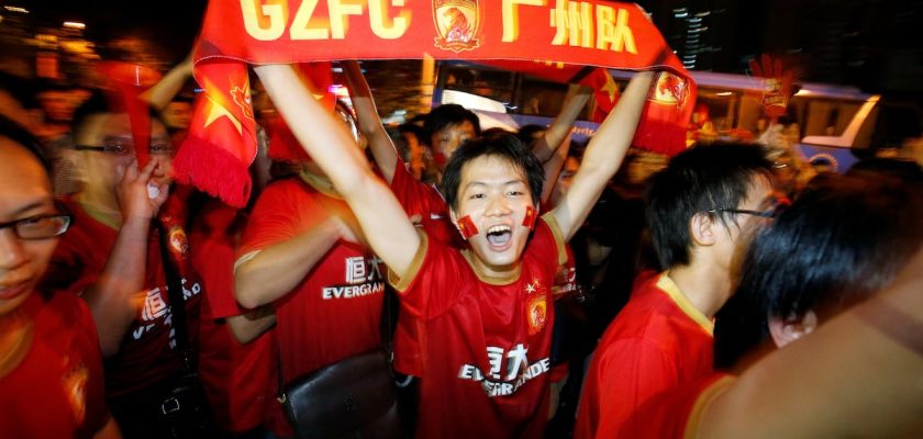 Crónica del colapso del guangzhou fc: lecciones de una burbuja inmobiliaria en el fútbol chino