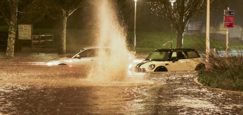 Inundaciones y vientos huracanados en Galicia: el impacto del temporal en la vida diaria