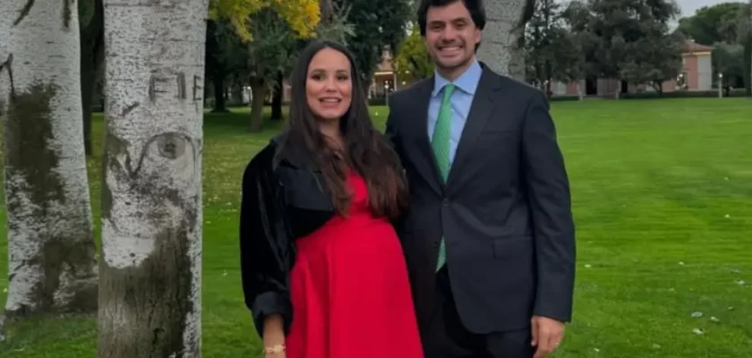 Carolina Monje y Álex Lopera: la llegada de su primer hijo y la nueva vida de los jóvenes padres