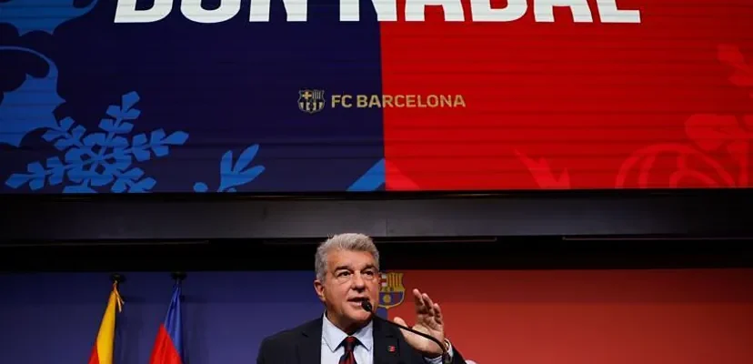 Crisis en el FC Barcelona: La directiva de Joan Laporta enfrenta un posible cese tras el fiasco de Dani Olmo y Pau Víctor