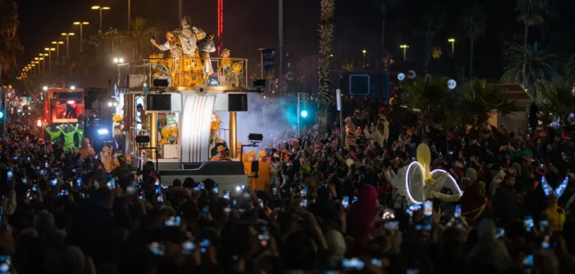 Barcelona celebra la mágica llegada de los Reyes Magos: un evento lleno de tradición y novedades