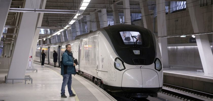 Tren Talgo Avril: el margen de error es más estrecho que un asiento en un vagón lleno