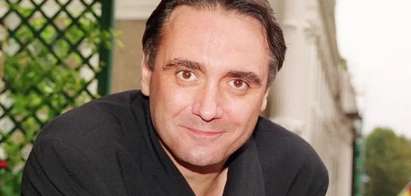 La vida y legado de Tony Slattery: humor, tragedia y el impacto del abuso en la industria del entretenimiento