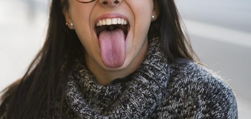 El fascinante poder de la lengua: ¿cómo influye en nuestro habla y percepción?