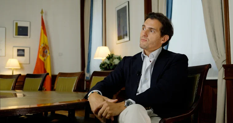 La encrucijada de las pensiones en España: Albert Rivera y la realidad del sistema actual